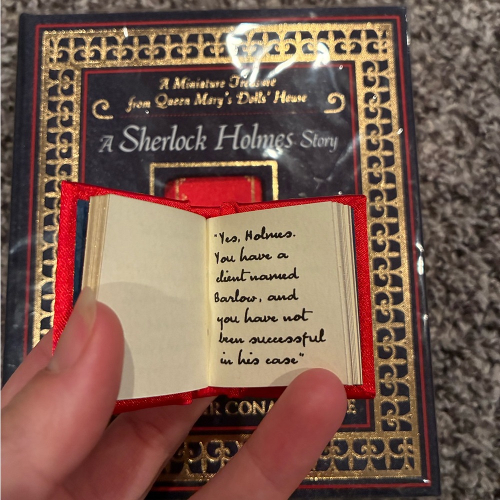 Miniature Sherlock Holmes story “How Watson Learned the Trick” replica